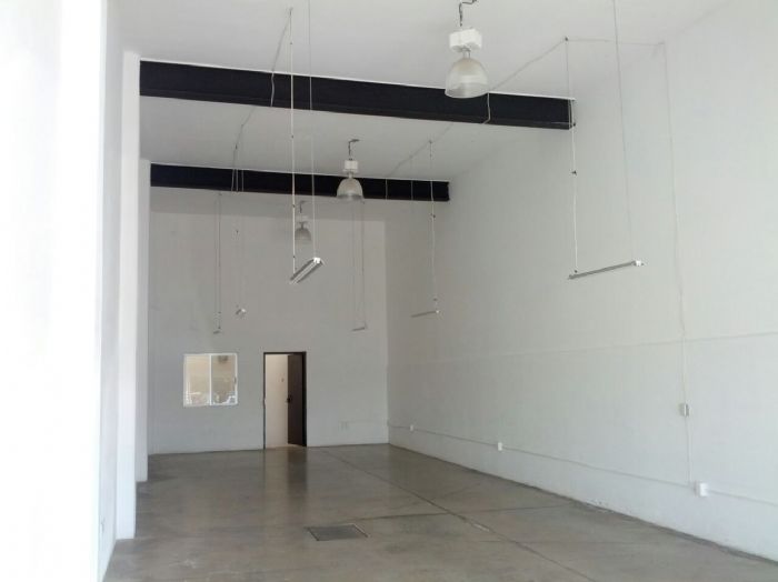 LOCALES Y BODEGAS COMERCIALES EN RENTA / VENTA